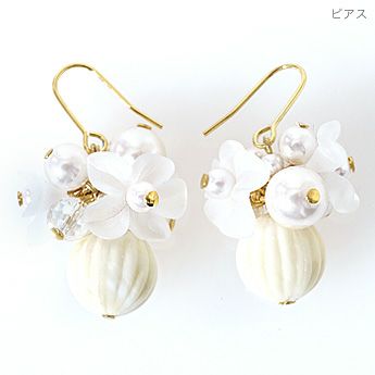 フローラルホワイト ピアスイヤリング Floral White Pierce Earring Liala