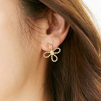 スタッズ クローバー ピアス イヤリング Studs Clover Pierce Earring