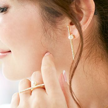 ライン クリスタル ピアス イヤリング Line Crystal Pierce Earring