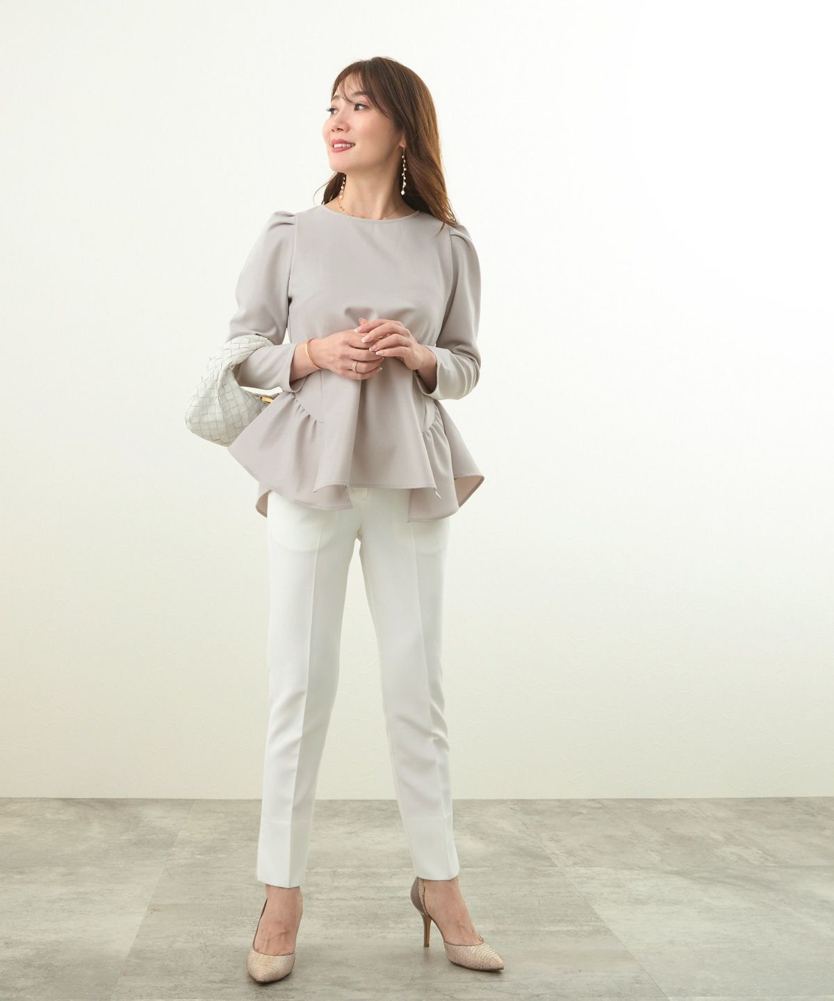 新色追加日本製手洗い可トップスレディース長袖オフィスかわいいきれいめおしゃれ春白黒アンチピリングジョイントスペース