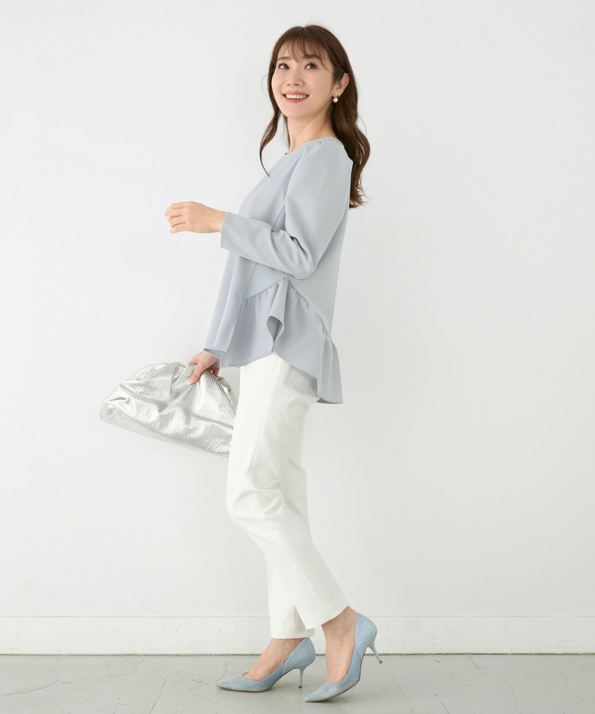 新色追加日本製手洗い可トップスレディース長袖オフィスかわいいきれいめおしゃれ春白黒アンチピリングジョイントスペース