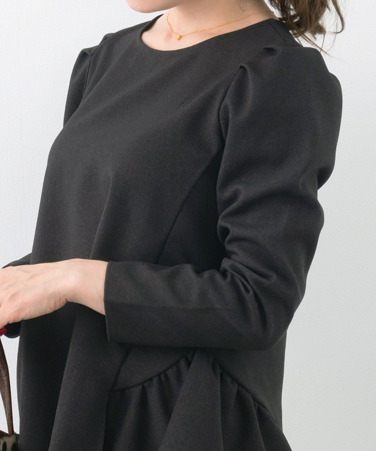 新色追加日本製手洗い可トップスレディース長袖オフィスかわいいきれいめおしゃれ春白黒アンチピリングジョイントスペース