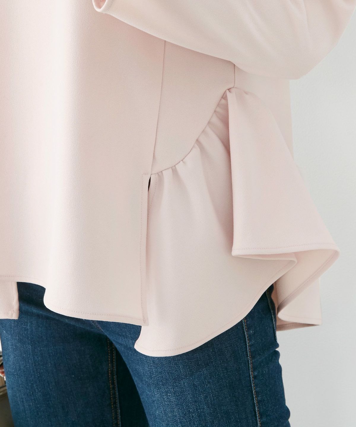 新色追加日本製手洗い可トップスレディース長袖オフィスかわいいきれいめおしゃれ春白黒アンチピリングジョイントスペース