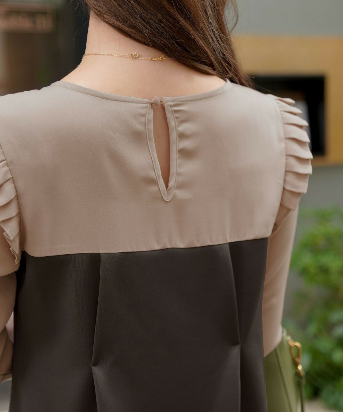 新色追加/newcolorワンピース/バイカラー/フリル/タック/ストレッチ/くるみ釦/異素材/上品/フェミニン/パーティー/お呼ばれ/フォーマル/膝下丈/ストレッチ/ピンク/モカ/バイカラー/配色ベージュ/ブラック