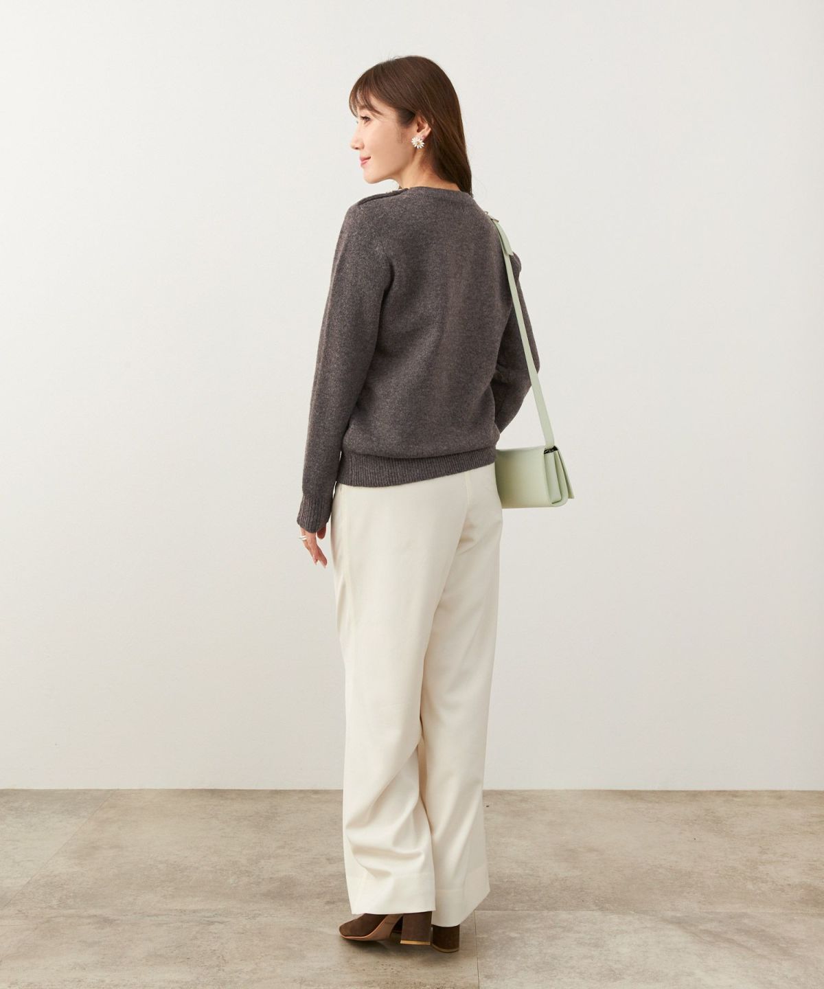 新色追加/長袖/ビジュー/ざっくり/ボタン/モチーフ