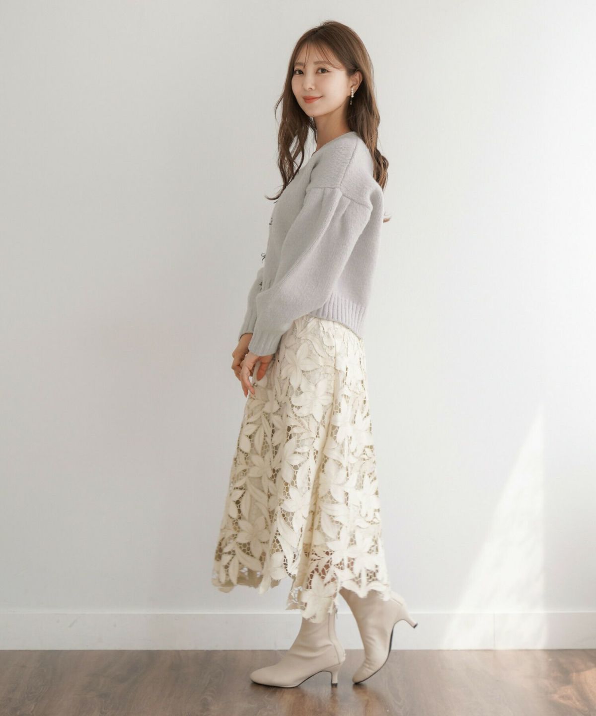 手洗い可/カーディガン/アウター/羽織/プルオーバー/レディース/モヘアタッチ/ケーブル/ボリューム袖/長袖/Vネック/Vカーデ/厚手/アイボリー/エクリュ/クリーム/ホワイト/グレー/ライトグレー/ブルーグレー/リボン/グログラン/ビジュー/フェミニン/大人可愛い