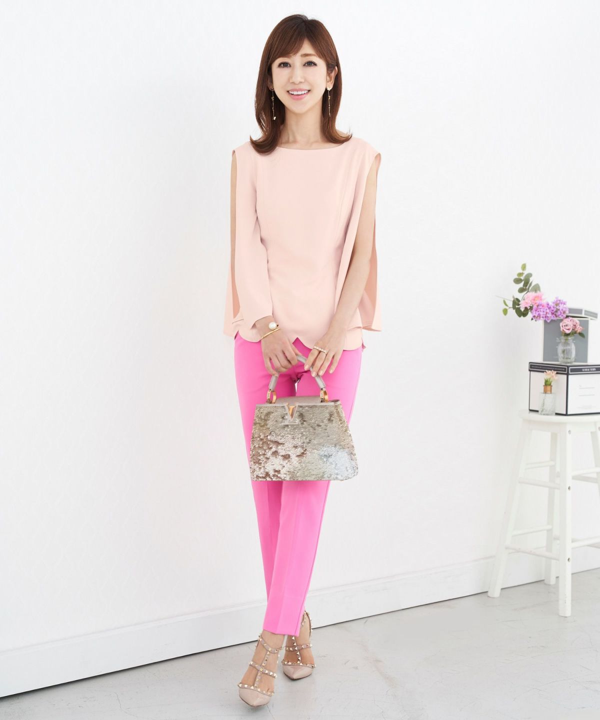 プリマシェレル/PrimaScherrer/レディース/ブラウス/スカラップヘム/ハンギングスリーブ/スリットスリーブ/肩開きデザイン/フレアスリーブ/後ろVネック/上品/綺麗め/サイドファスナー/ホワイト/オフ/ピンク/ネイビー/S/M/