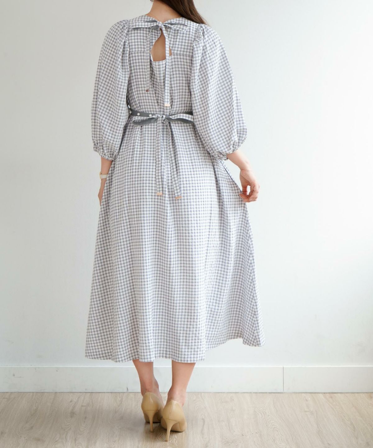 手洗い可/レディース/かぶりワンピース/夏/秋/ギンガム/チェック/パール/リボン/バックリボン/ポケット/袖口ゴム/グレー/ブラック/黒/バックリボン/フェミニン/大人可愛い/タック/ロングワンピース/マキシ/フェミニン/フレア/バックシャン/7分袖