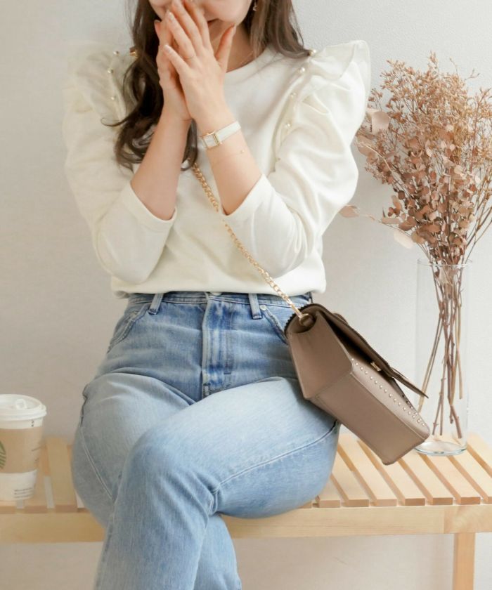 手洗い可/レディース/トップス/カットソー/パール/フリル/ショルダーフリル/肩フリル/長袖/シンプル/上品/大人かわいい/無地/ポンチ/ストレッチ/伸縮性