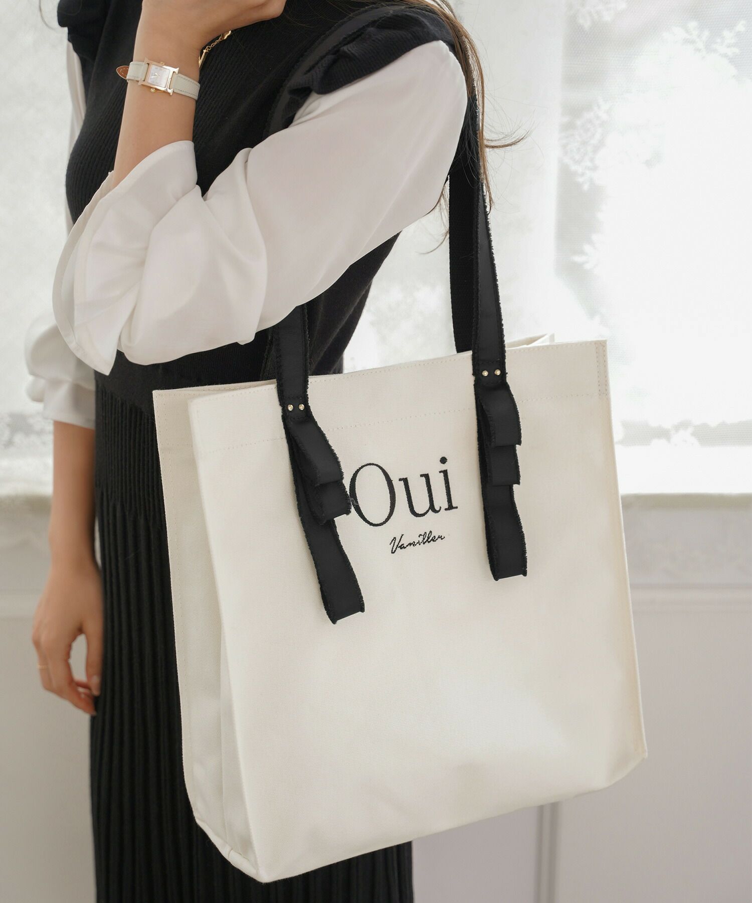 バッグ/トートバッグ/マザーズバッグ/ショルダーバッグ/キャンバスバッグ/通勤/通学/ママ/リボン/グログランリボン/ロゴ/刺繍/A4/フェミニン/きれいめ/カジュアル/アイボリー/グレージュ/ブラック