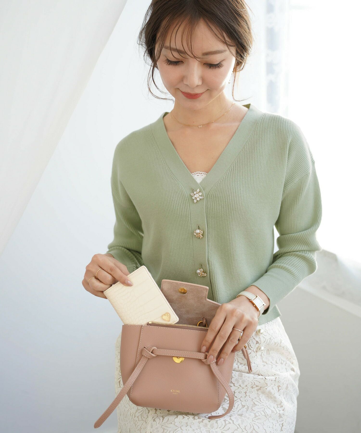 レディース/小物/グッズ/財布/ミニ財布/ウォレット/二つ折り/コンパクト/クロコ柄/チャーム/ハート/ゴールド/アイボリー/ベージュ/フェミニン/大人かわいい