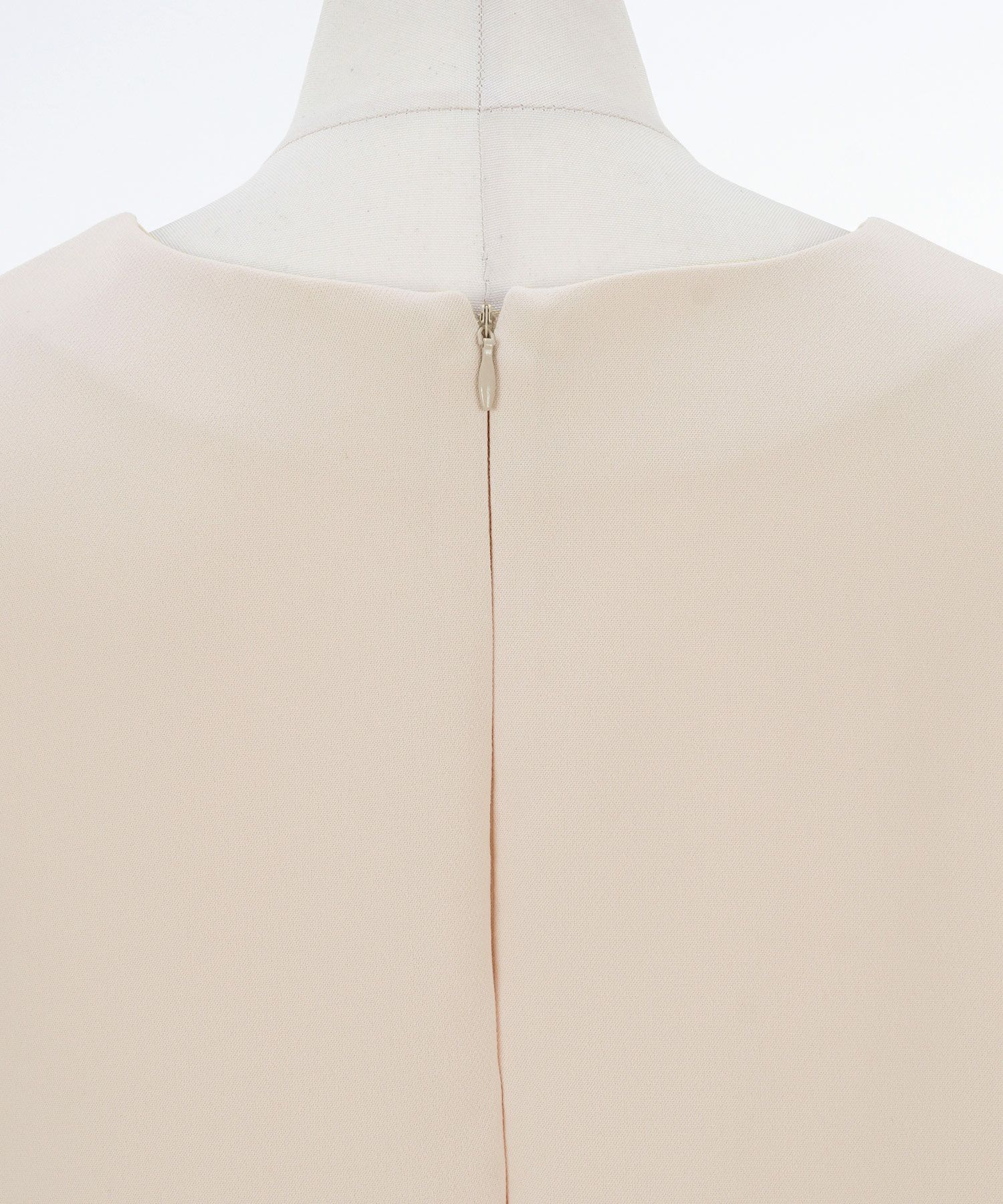 手洗い可/半袖/イレヘム/裾ラウンド/上品/フロントパール/ホワイト/ベージュ/ブラック/きれいめ/大人可愛い