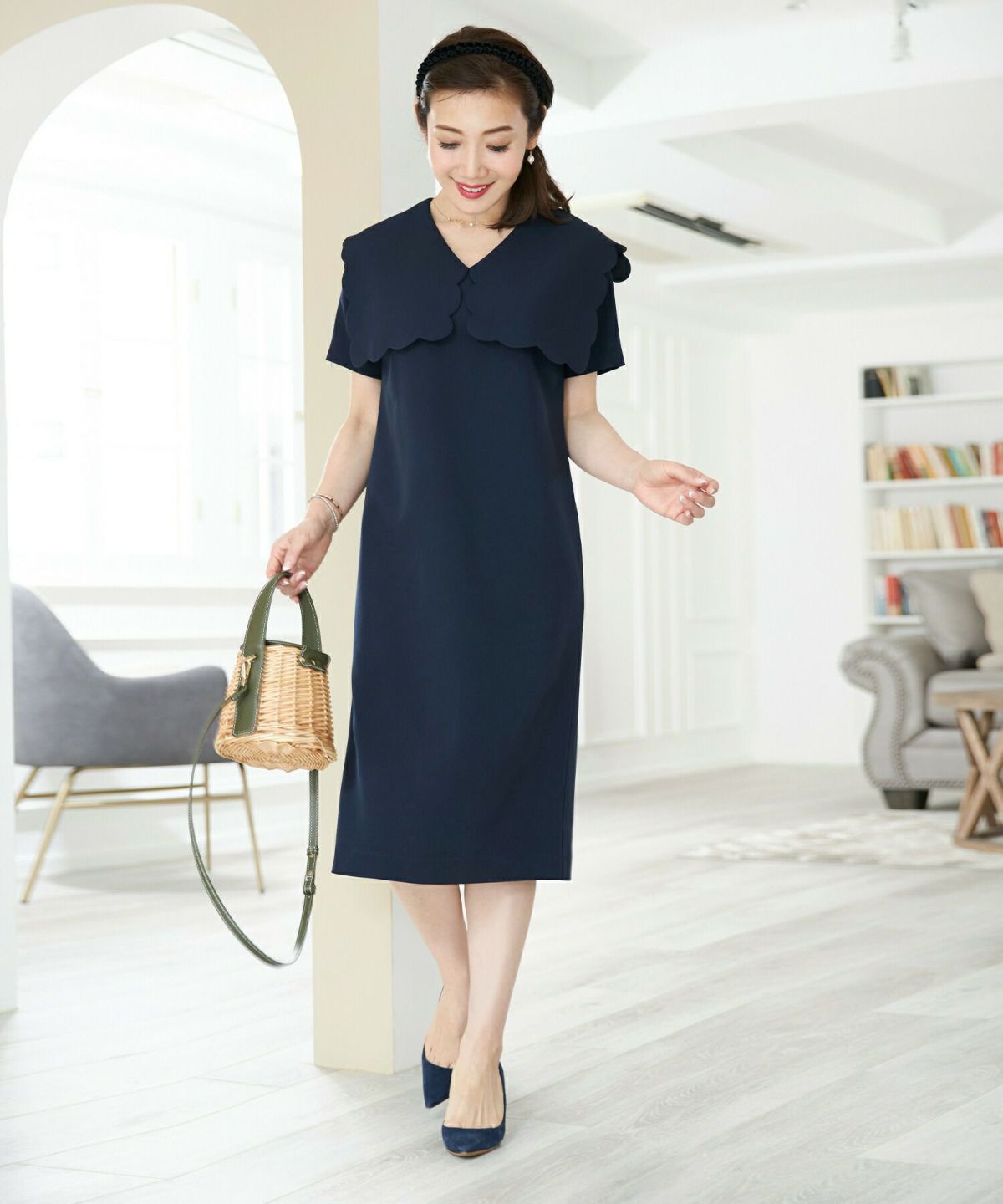 トレンド/襟付き/半袖/Vネック/上品/微ストレッチ/スリット入り/膝下