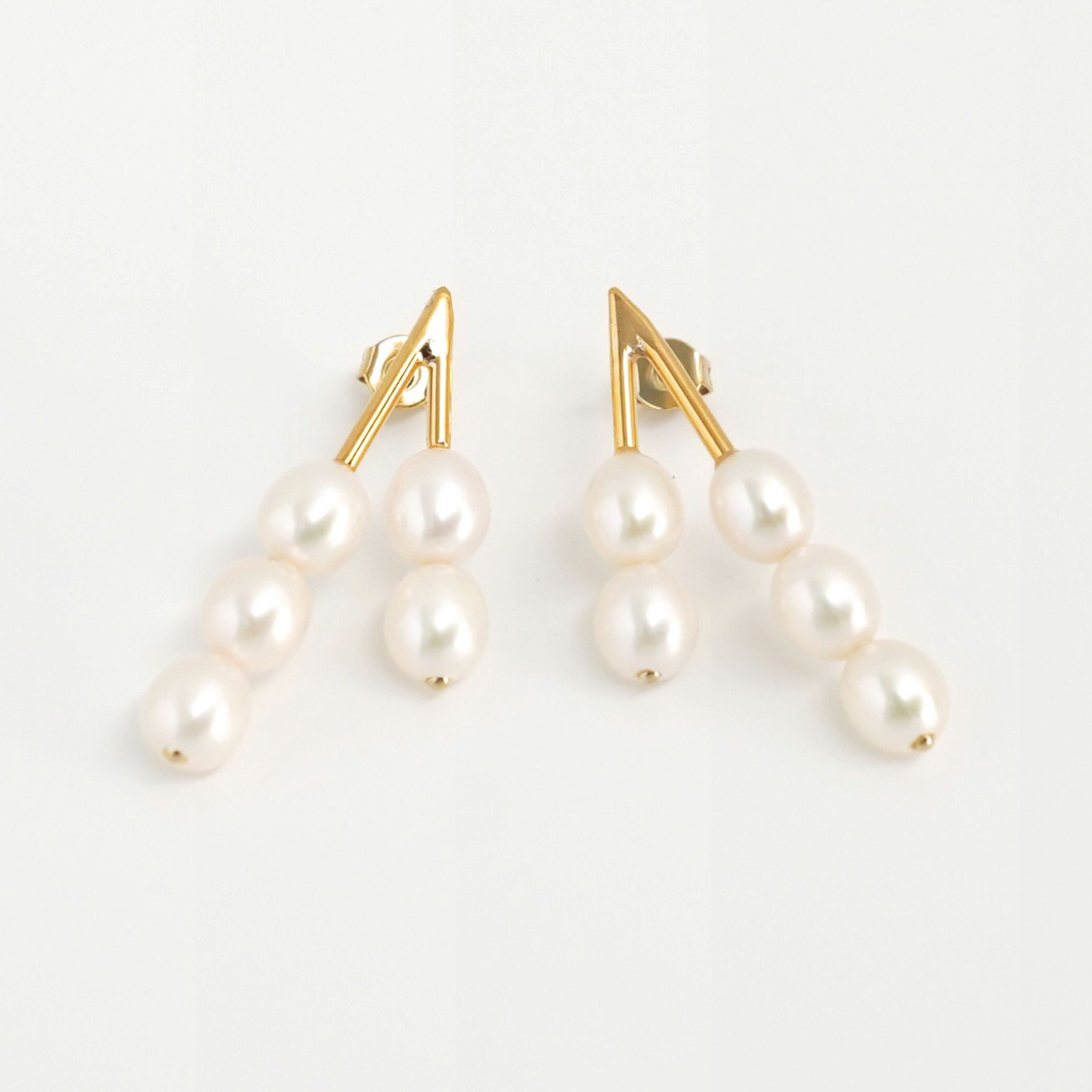 パール V ピアス イヤリング Pearl V Pierce Earring