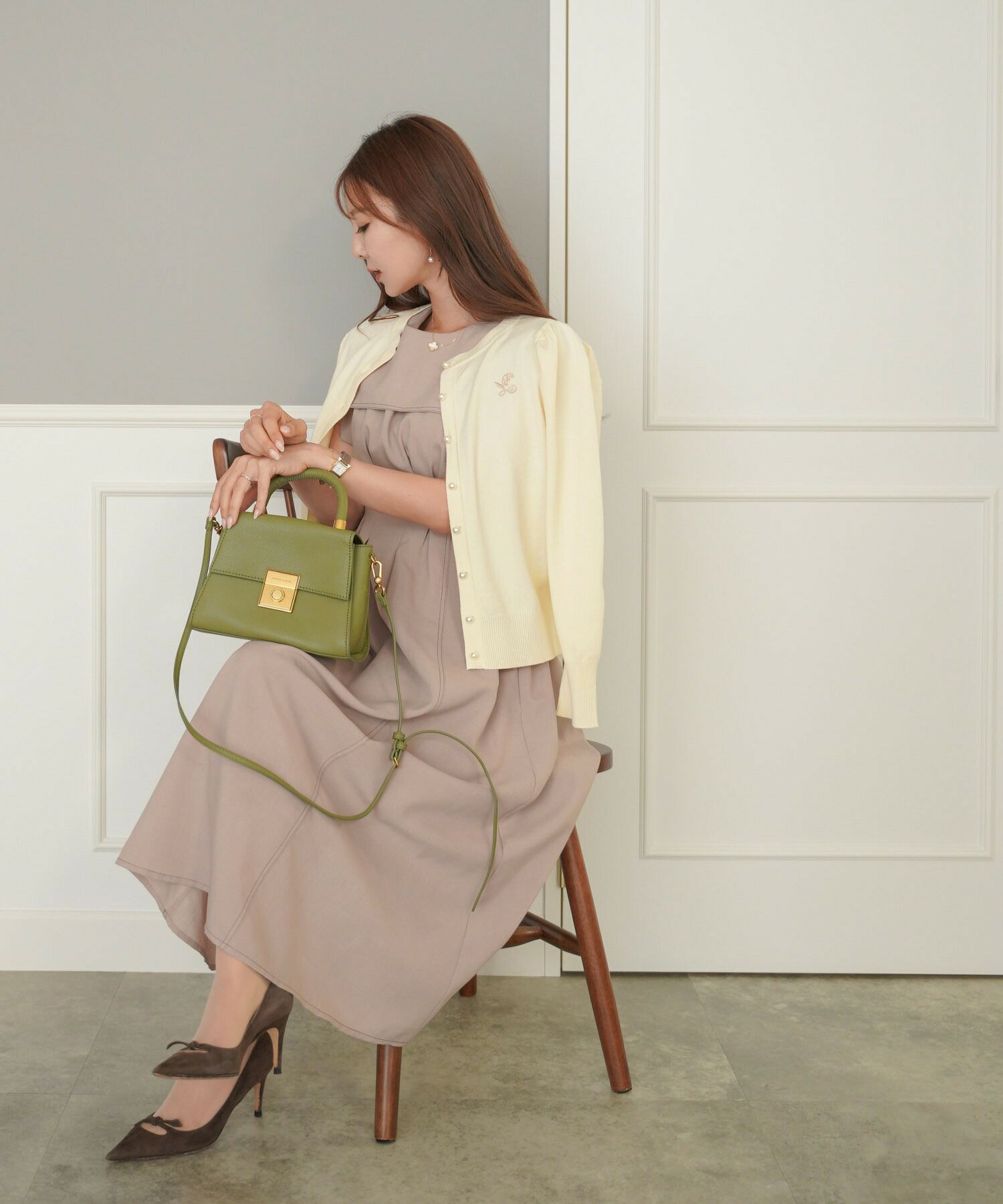 レディース/トップス/カーディガン/羽織/ニット/長袖/クルーネック/すずらん/刺繍/パール/春/冬/秋/アイボリー/ピンク/ミント/ブラック