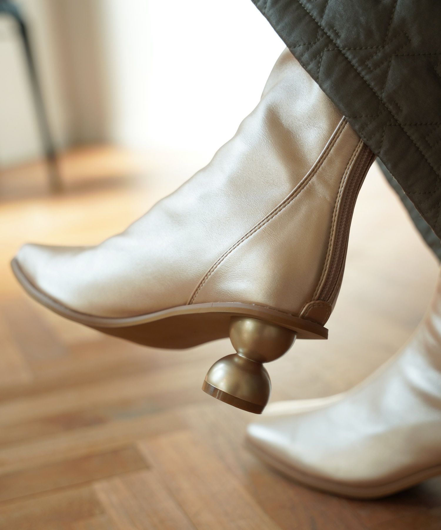 限定Price！SALE ボールヒール ショートブーツ TINA：JOJUN 全2色  