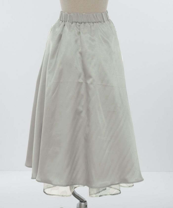 スカート グレー/ベージュ 花柄のオーガンジー素材を贅沢に使用したふんわりスカート。