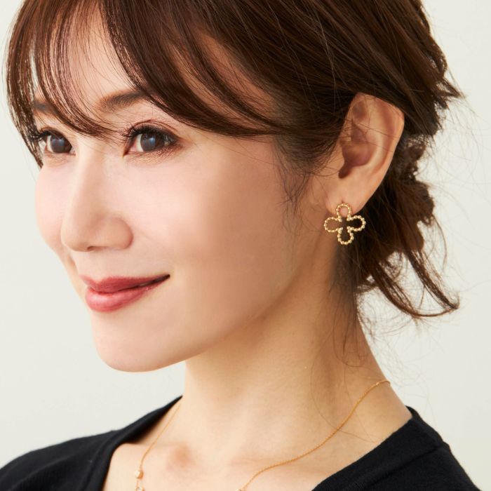 スタッズ クローバー ピアス イヤリング Studs Clover Pierce Earring