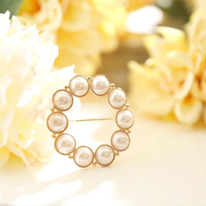 パール リース ブローチ Pearl Wreath Brooch