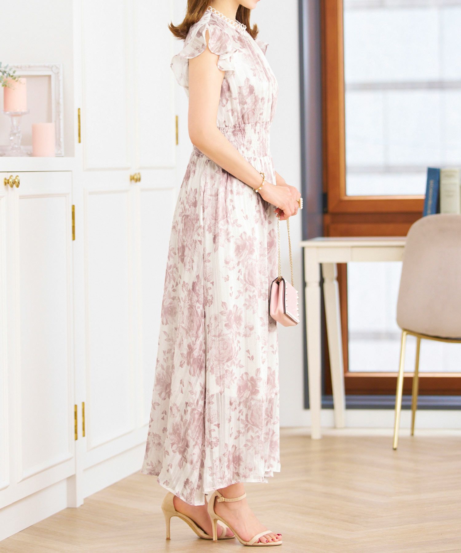 ワンピース花柄春夏秋白ピンクレディース服かわいい可愛い大柄色おしゃれ上品大人おすすめきれいめジョイントスペース