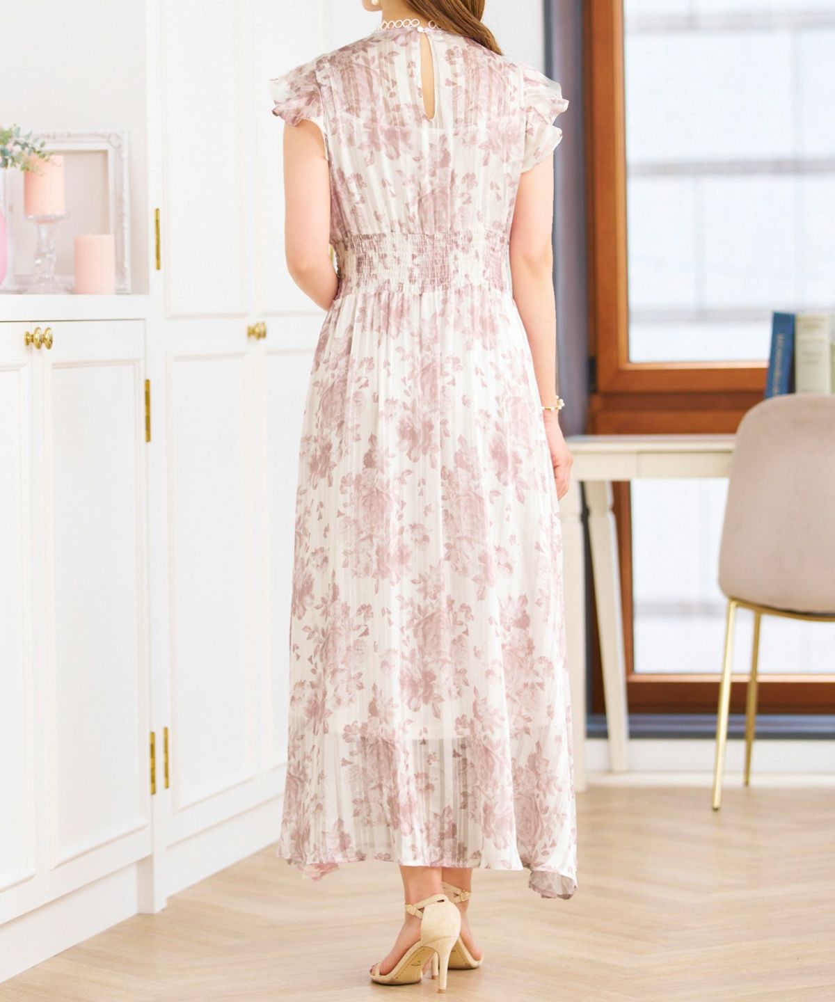 ワンピース花柄春夏秋白ピンクレディース服かわいい可愛い大柄色おしゃれ上品大人おすすめきれいめジョイントスペース