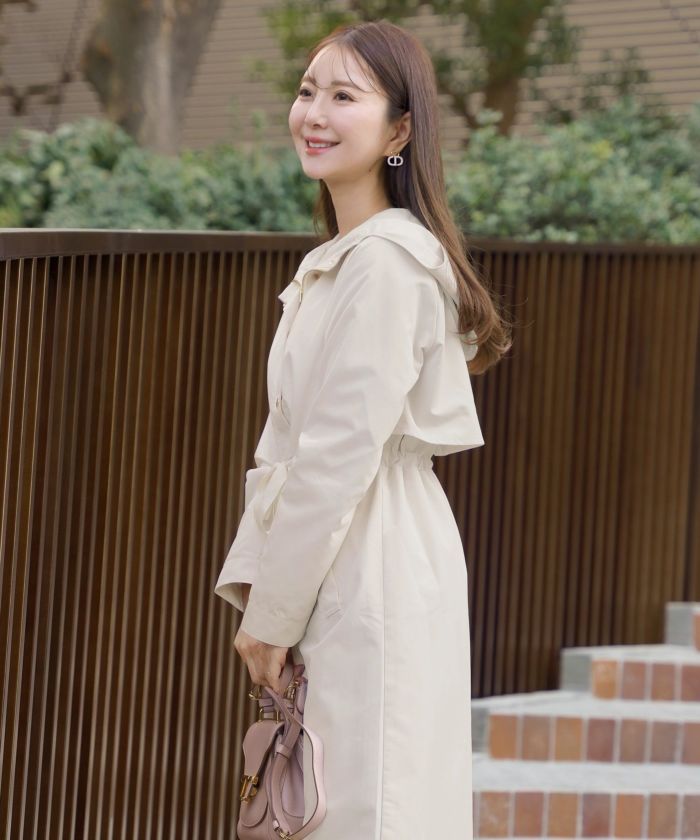 レディース/アウター/軽羽織/春コート/撥水/防水/雨具/ミドル丈/ロング丈/長袖/フード/ボタン/袖口ゴム/アイボリー/ネイビー/ブラック/上品/シンプル/レインコート/ゴールド/春/秋/雨の日/お出かけ/新色/バレンタイン/ピンク