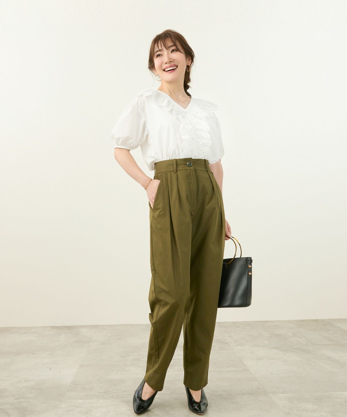 手洗い可/パフスリーブ/カットワークレース/パールボタン/袖山ギャザー/スカラップレース/フェミニン