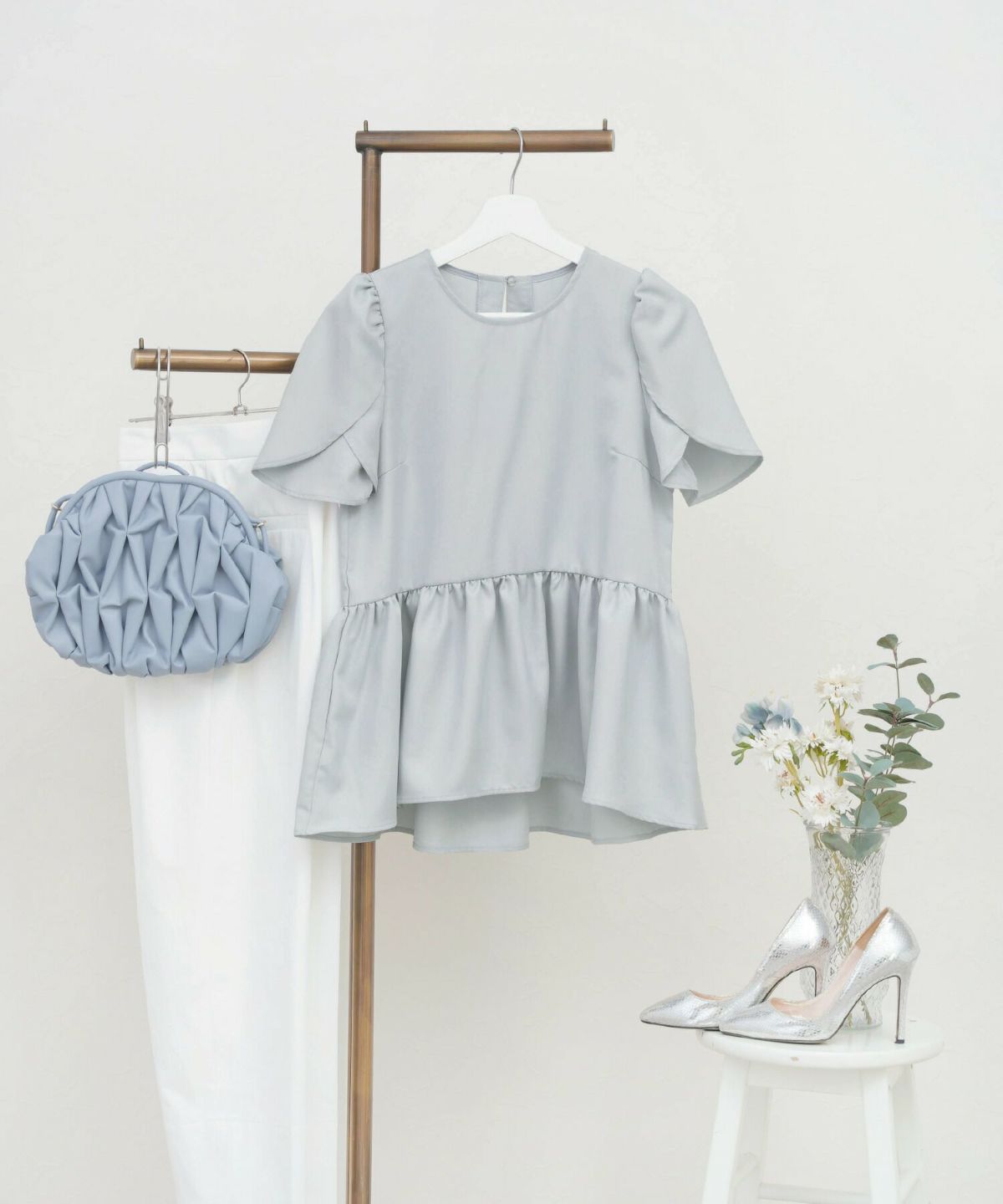 手洗い可/日本製/イレヘム/ラウンドネック/袖コンシャス/ギャザーペプラム/フェミニン/大人フェミニン