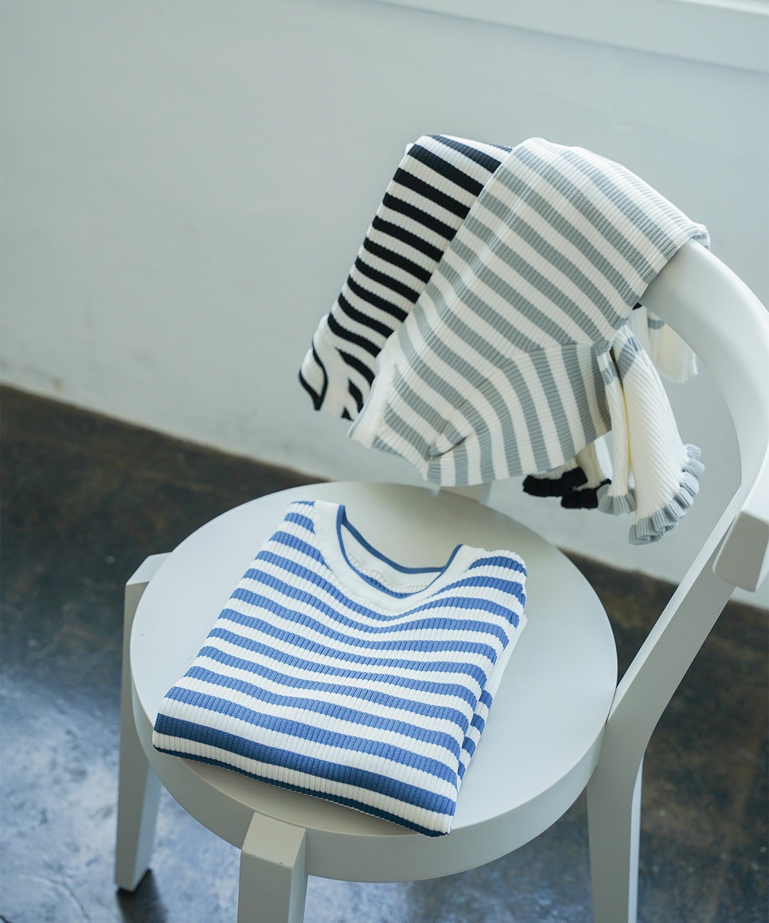 ニット/ボーダー/袖フリル/グレー/ダークブルー/ブラック/フリー/