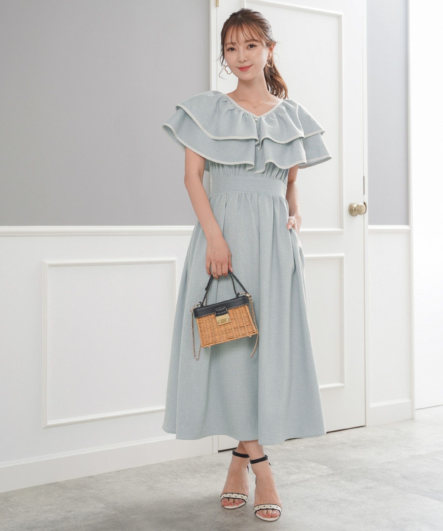 レディース/ワンピース/フリル/パイピング/パール/前あき/夏休み/海/お出かけ/リゾート/イエロー/ブルーグレー/グレー/華やか/夏/春/ハワイ/Hawaii/上品/エレガント/ピンク/可愛い/ヒット商品/トレンド/新色/ピンク/チャコール/サマー/バケーション