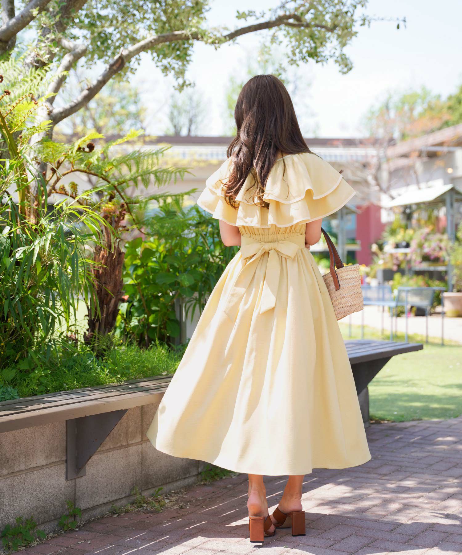 レディース/ワンピース/フリル/パイピング/パール/前あき/夏休み/海/お出かけ/リゾート/イエロー/ブルーグレー/グレー/華やか/夏/春/ハワイ/Hawaii/上品/エレガント/ピンク/可愛い/ヒット商品/トレンド/新色/ピンク/チャコール/サマー/バケーション