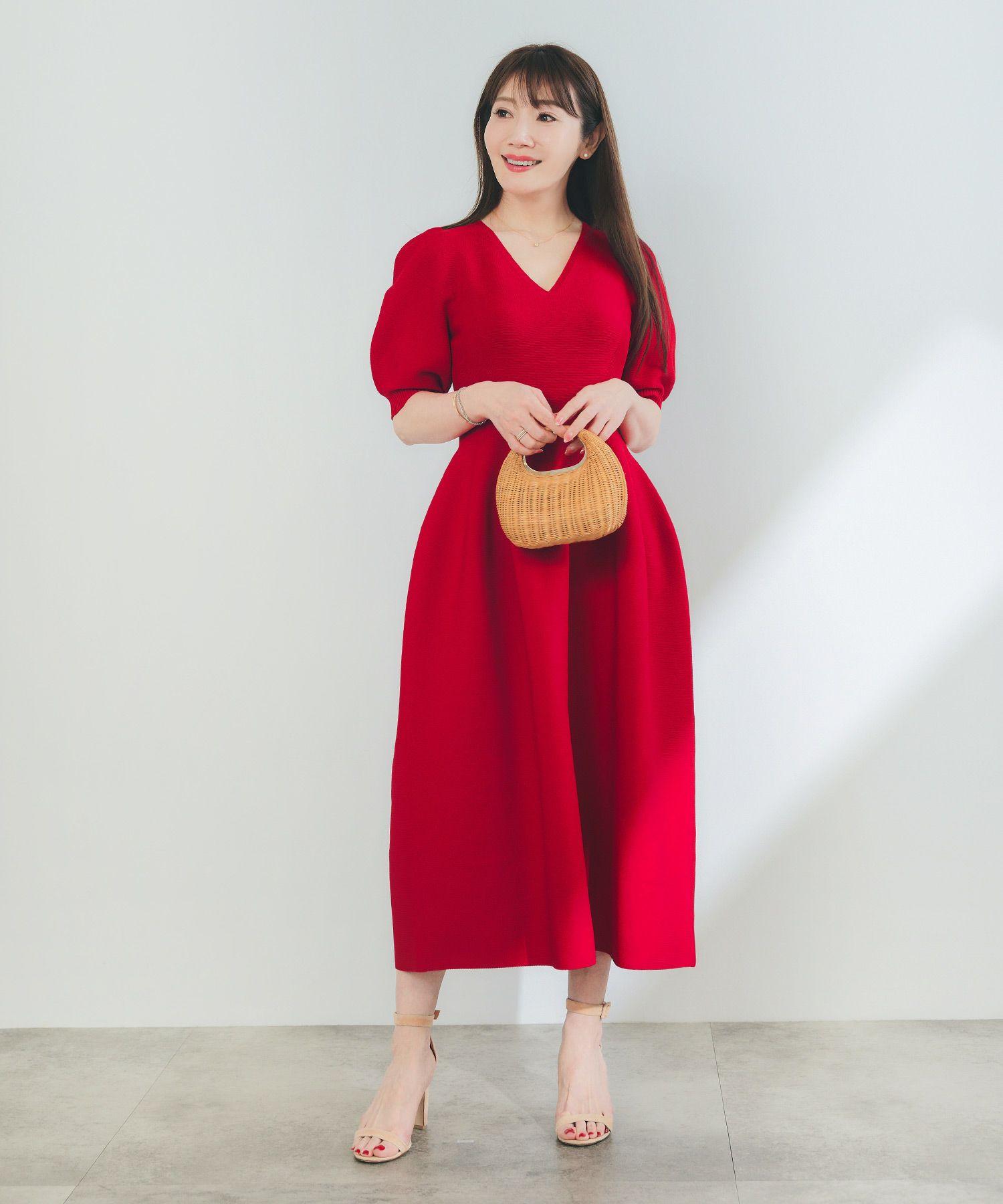 手洗い可/日本製/Vネック/ふんわり/ミモレ丈/袖山ギャザー/パフ袖/大人可愛い/上品/きれいめ/シンプル/リラックス/美ライン