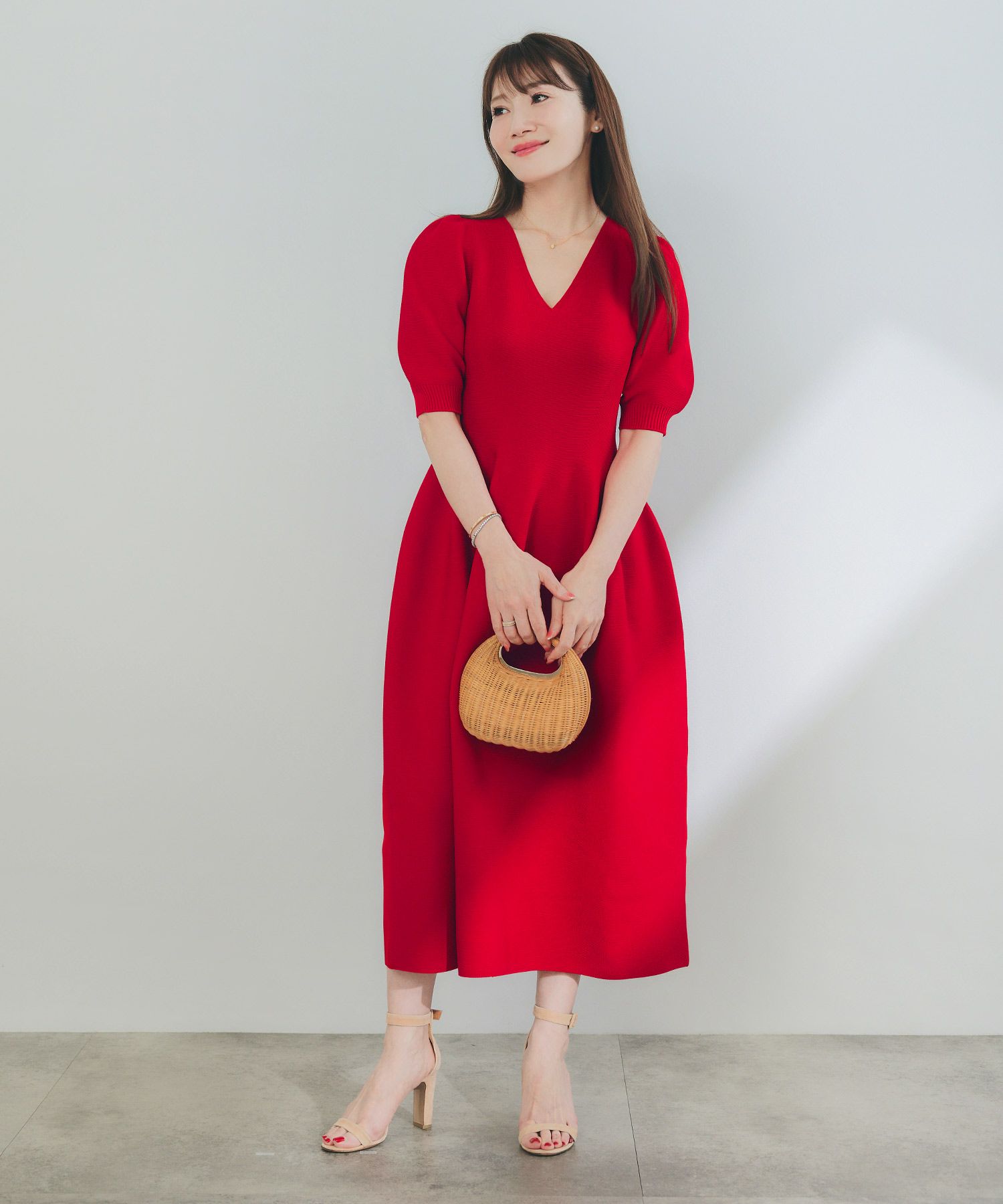 手洗い可/日本製/Vネック/ふんわり/ミモレ丈/袖山ギャザー/パフ袖/大人可愛い/上品/きれいめ/シンプル/リラックス/美ライン