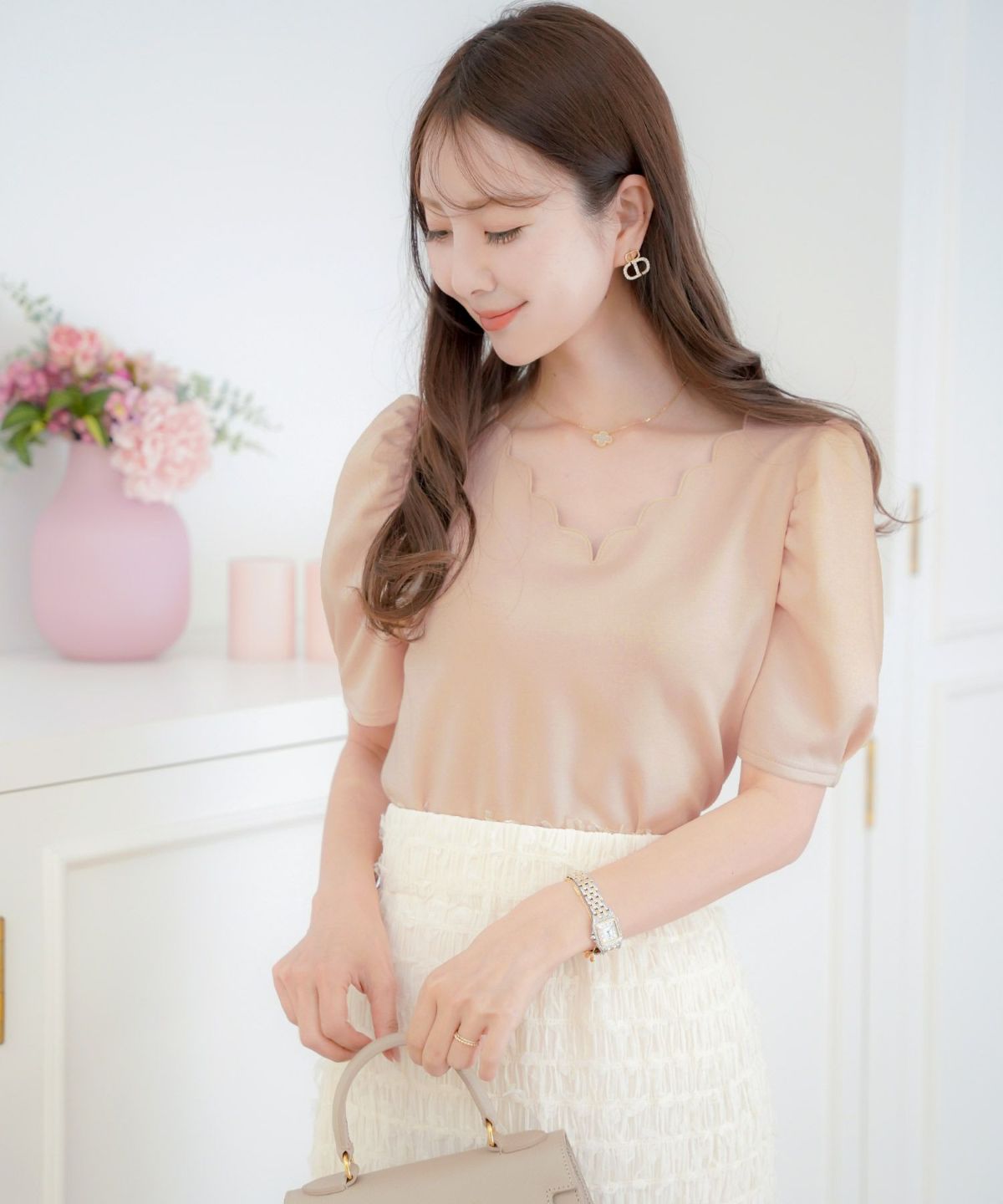 レディース/トップス/Tシャツ/カットソー/スカラップ/半袖/タック/Vネック/夏/春/秋/大人/エレガント/フェミニン/可愛い