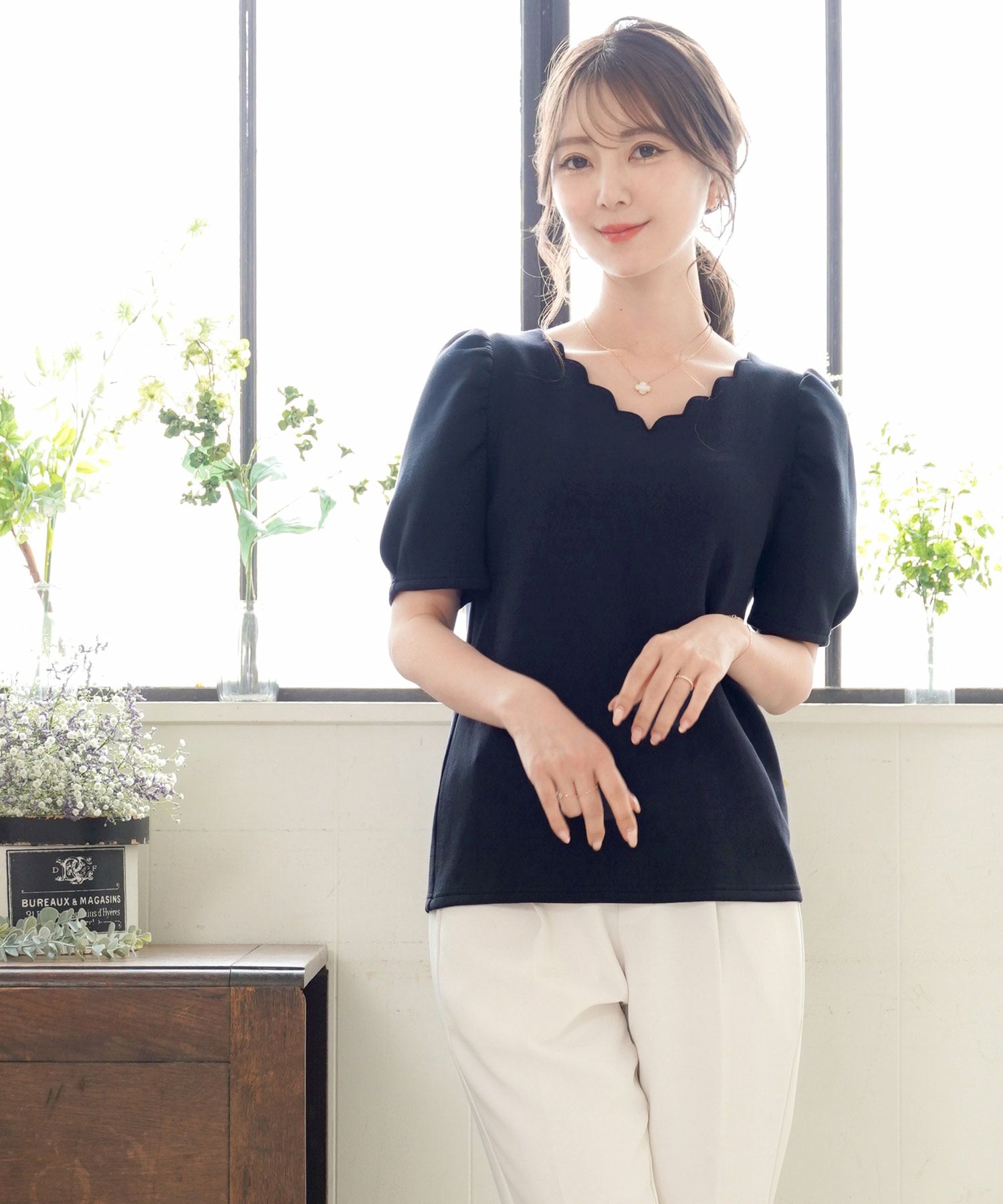 レディース/トップス/Tシャツ/カットソー/スカラップ/半袖/タック/Vネック/夏/春/秋/大人/エレガント/フェミニン/可愛い