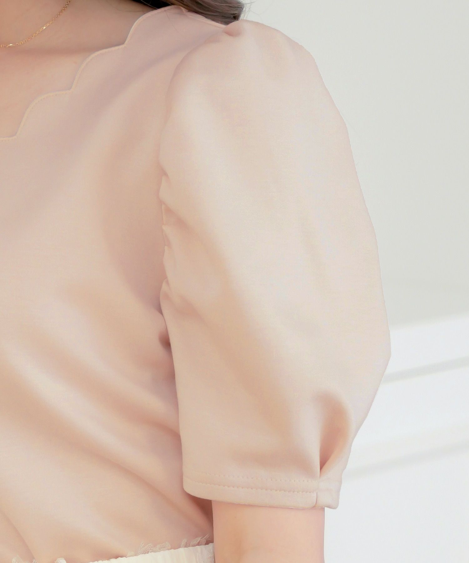 レディース/トップス/Tシャツ/カットソー/スカラップ/半袖/タック/Vネック/夏/春/秋/大人/エレガント/フェミニン/可愛い