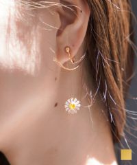 レディース/アクセサリー/lerevevaniller/ヴァニレ/ブローチ/モチーフ/ロゴ/ゴールド/マット/パール/光沢/パーティー/オケージョン/結婚式/入卒園/上品/エレガント/お出かけ