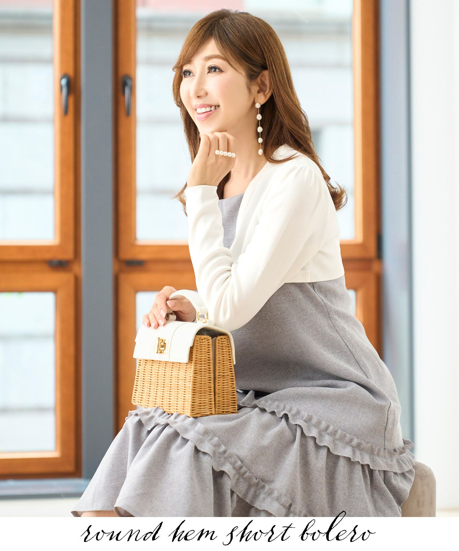 トップス/ミニボレロ/コンパクトボレロ/ニット/肩ギャザー/長袖/チャーム/ホワイト/ピンク/ブラック/S/M/春/夏/秋/可愛い/かわいい/華やか/大人/上品/