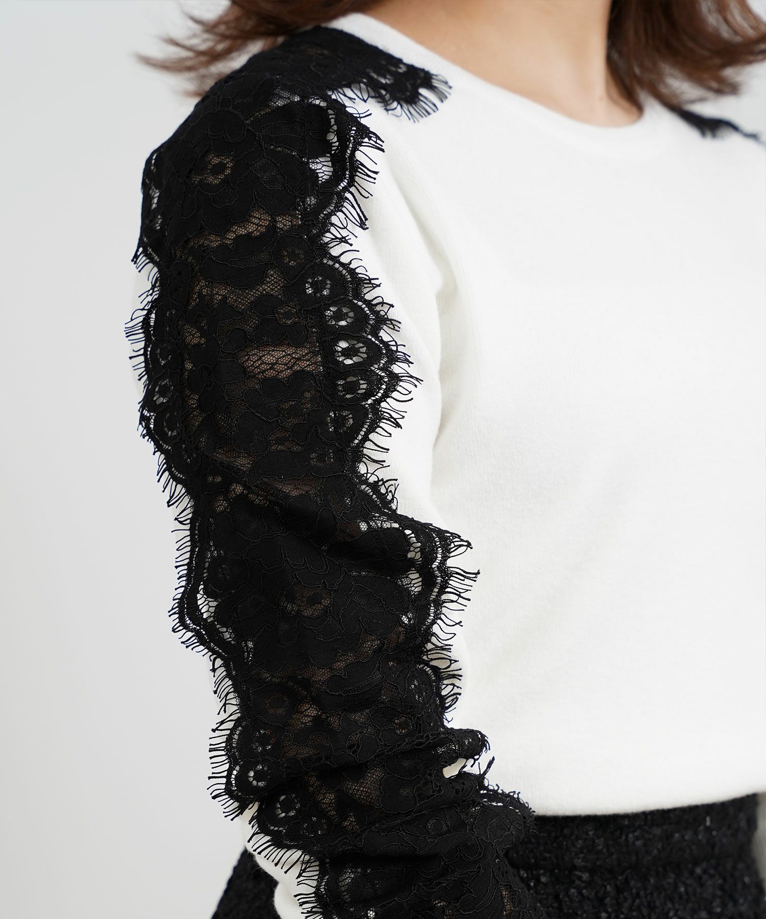 プルオーバー/ニット/袖レース/透かし/長袖/スカラップフリンジレース/ブラック配色/大人可愛い