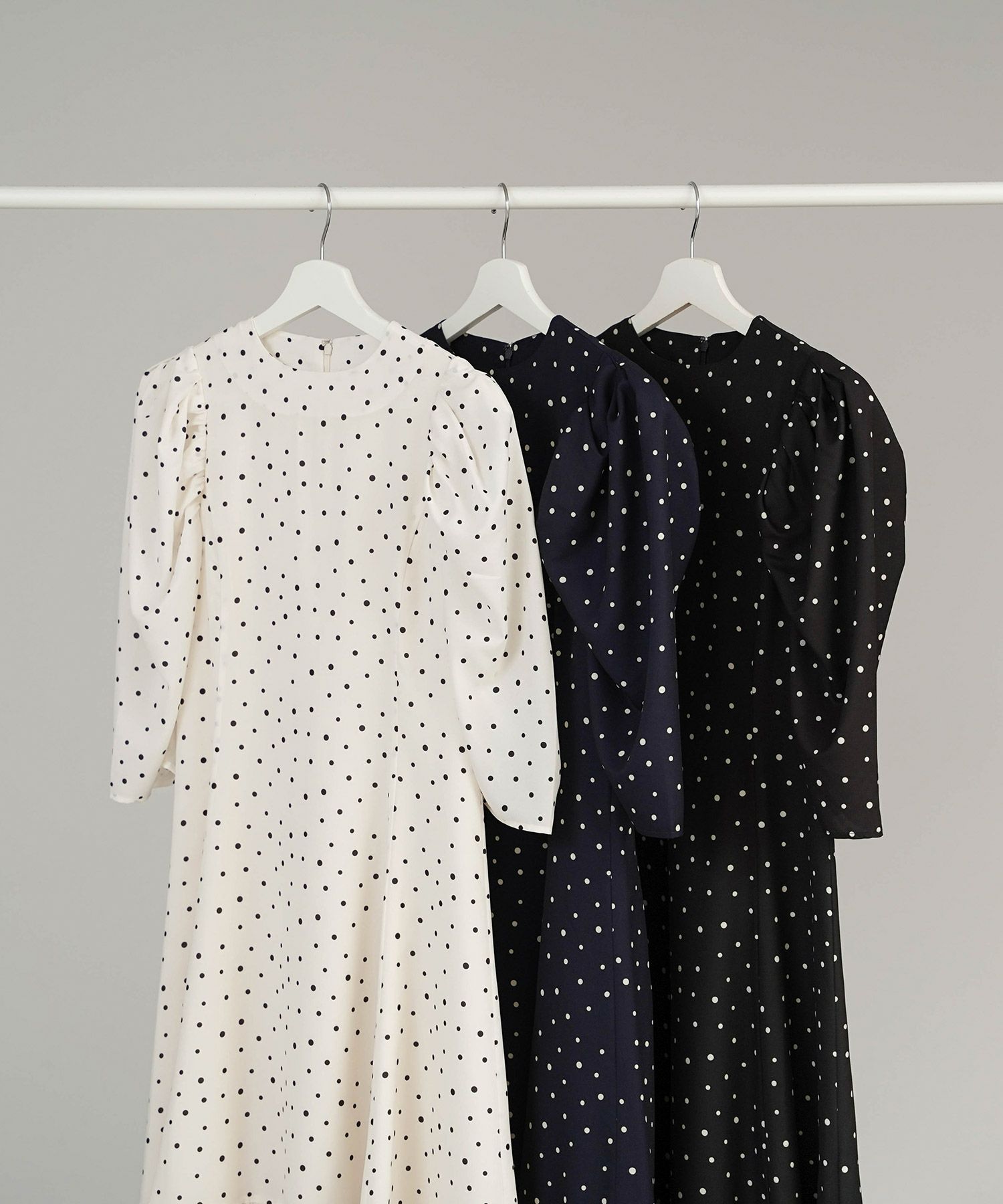ワンピース/ドット/パワショル/フレアー/オフホワイト/ネイビー/ブラック/フリー/