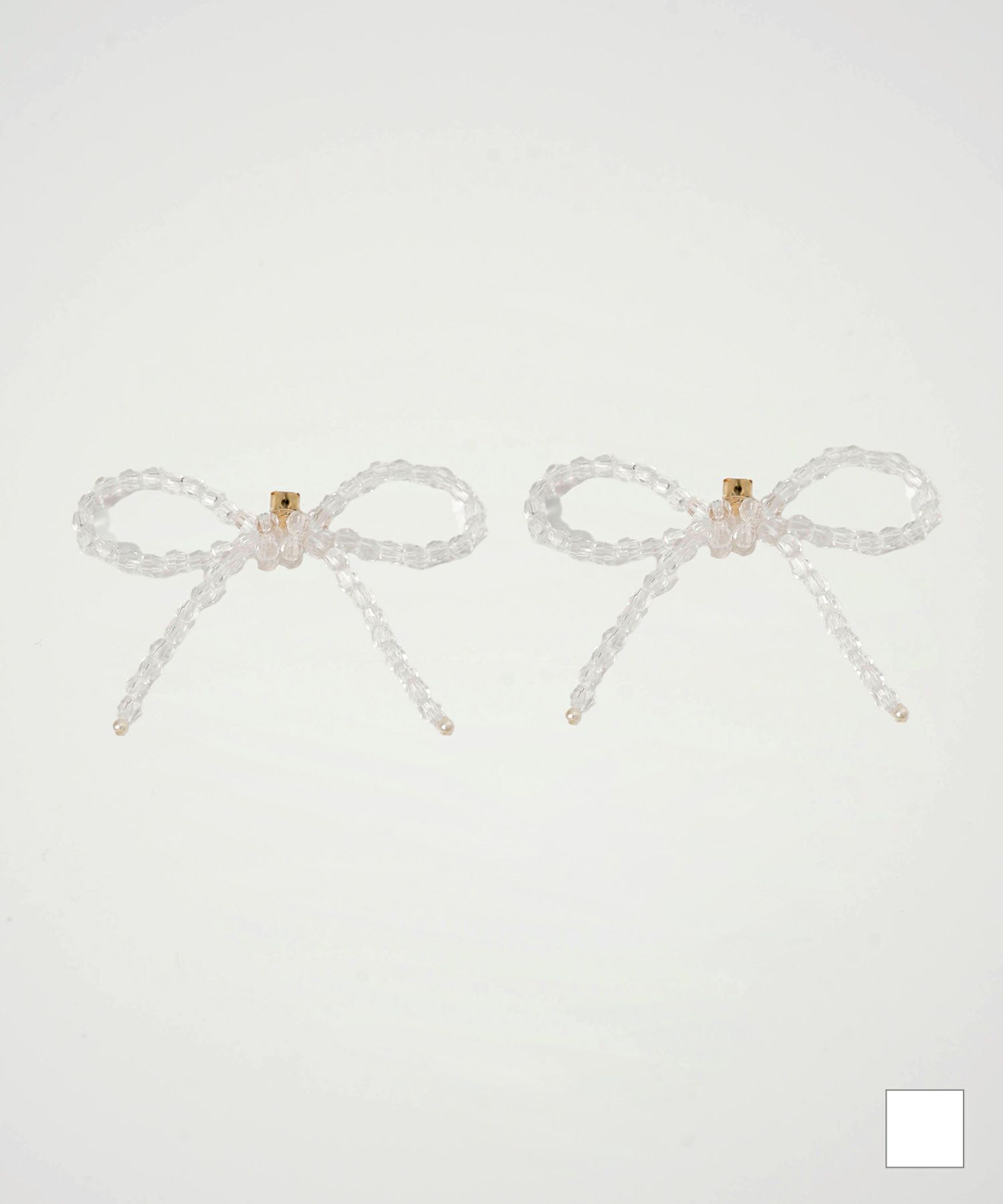 リボンモチーフ クリア ピアス　HUIT　クリア