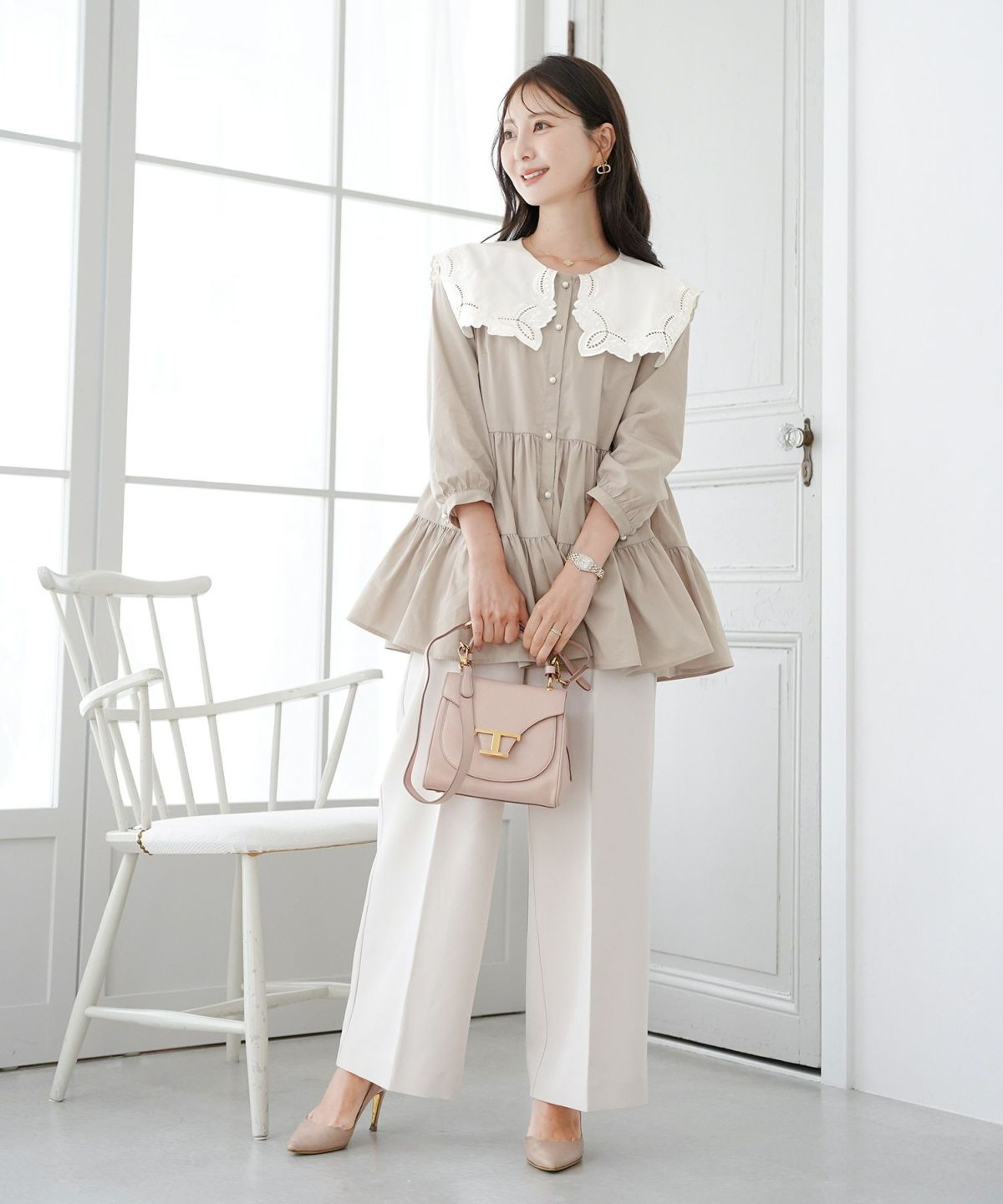 レディース/トップス/ブラウス/チュニックブラウス/ティアード/セーラーカラー/セーラー襟/襟/刺繍/花柄/7分袖/春/夏/着こなし/着回し/パール/ボタン/ホワイト/フェミニン/上品/可愛い/20代/30代/新色/ピンクベージュ/ネイビー/チャコール/きれいめ/配色