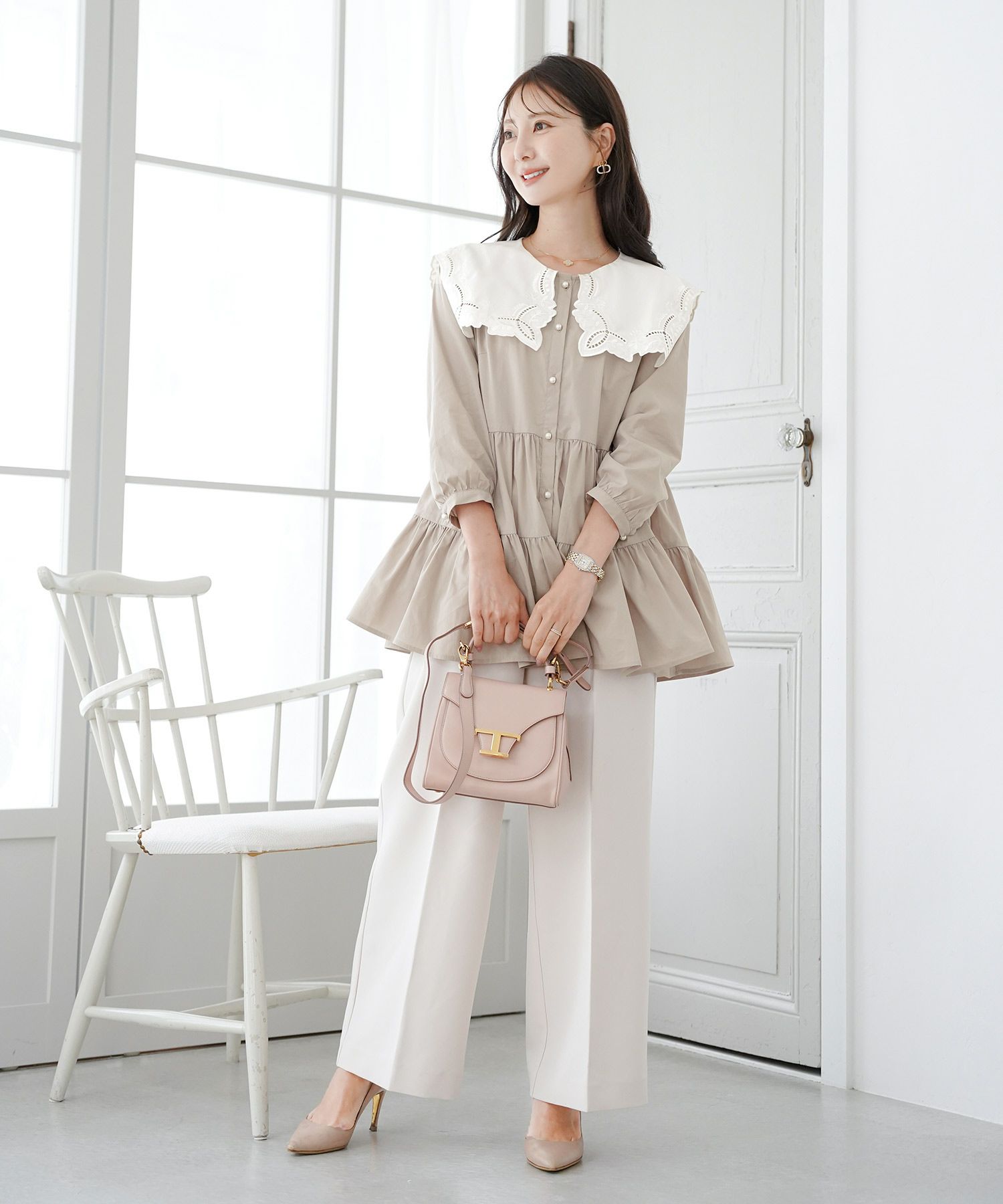 レディース/トップス/ブラウス/チュニックブラウス/ティアード/セーラーカラー/セーラー襟/襟/刺繍/花柄/7分袖/春/夏/着こなし/着回し/パール/ボタン/ホワイト/フェミニン/上品/可愛い/20代/30代/新色/ピンクベージュ/ネイビー/チャコール/きれいめ/配色