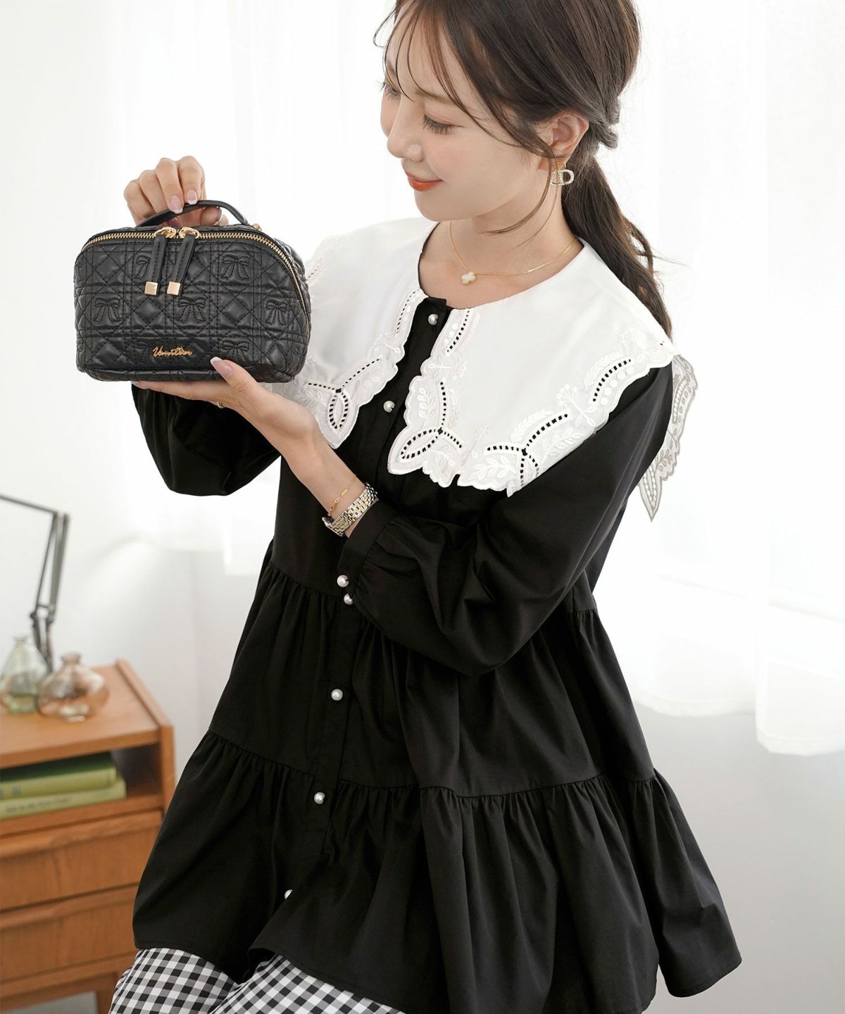 レディース/トップス/ブラウス/チュニックブラウス/ティアード/セーラーカラー/セーラー襟/襟/刺繍/花柄/7分袖/春/夏/着こなし/着回し/パール/ボタン/ホワイト/フェミニン/上品/可愛い/20代/30代/新色/ピンクベージュ/ネイビー/チャコール/きれいめ/配色