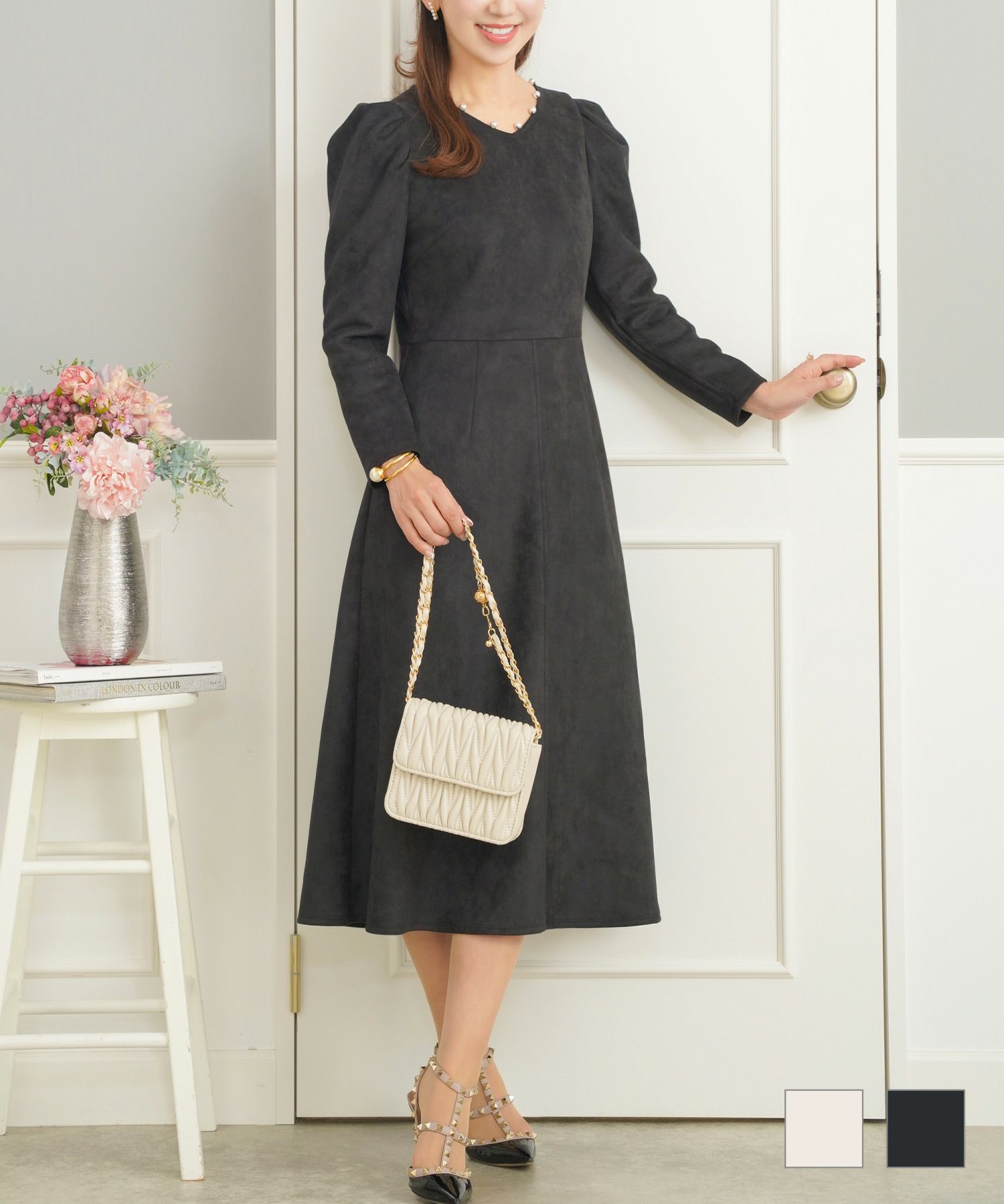 カットスウェード パール付きVネック ワンピース Prima Scherrer