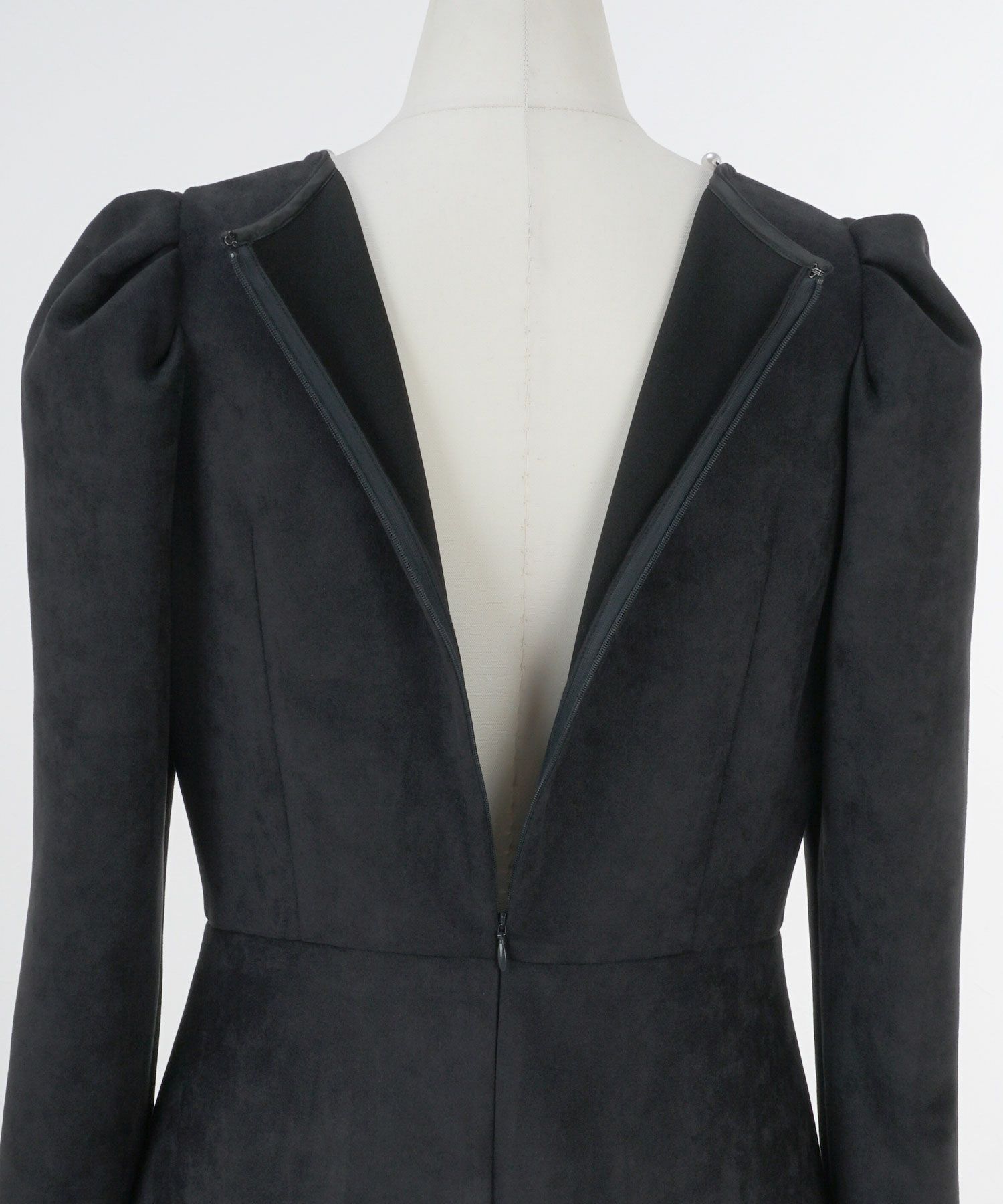 ワンピース/フェイクスエード/カットスエード/パール付き/フレア/アイボリー/ブラックネイビー/S/M/秋/冬/春/可愛い/かわいい/華やか/大人/上品/