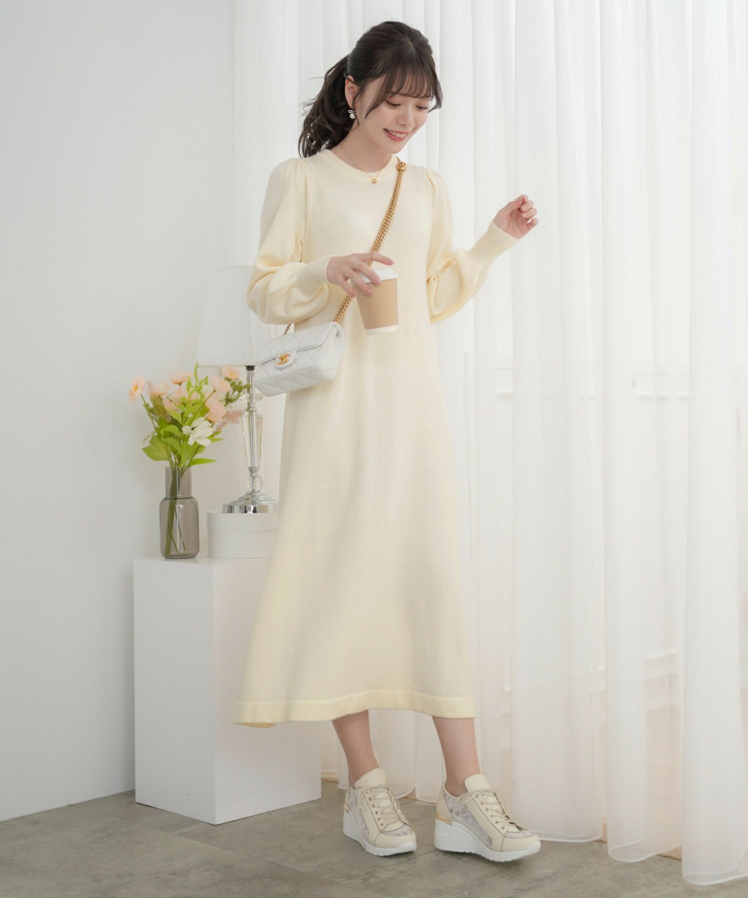 レディース/小物/スニーカー/シューズ/靴/レース/レースコンビ/レザー/PU/厚底/ヒール/6.5cm/盛れる/美脚/低身長/スタイルアップ/低反発/春/夏/通気性/蒸れにくい/おしゃれスニーカー/お出かけ/アイボリー/ブラック/ゴールド