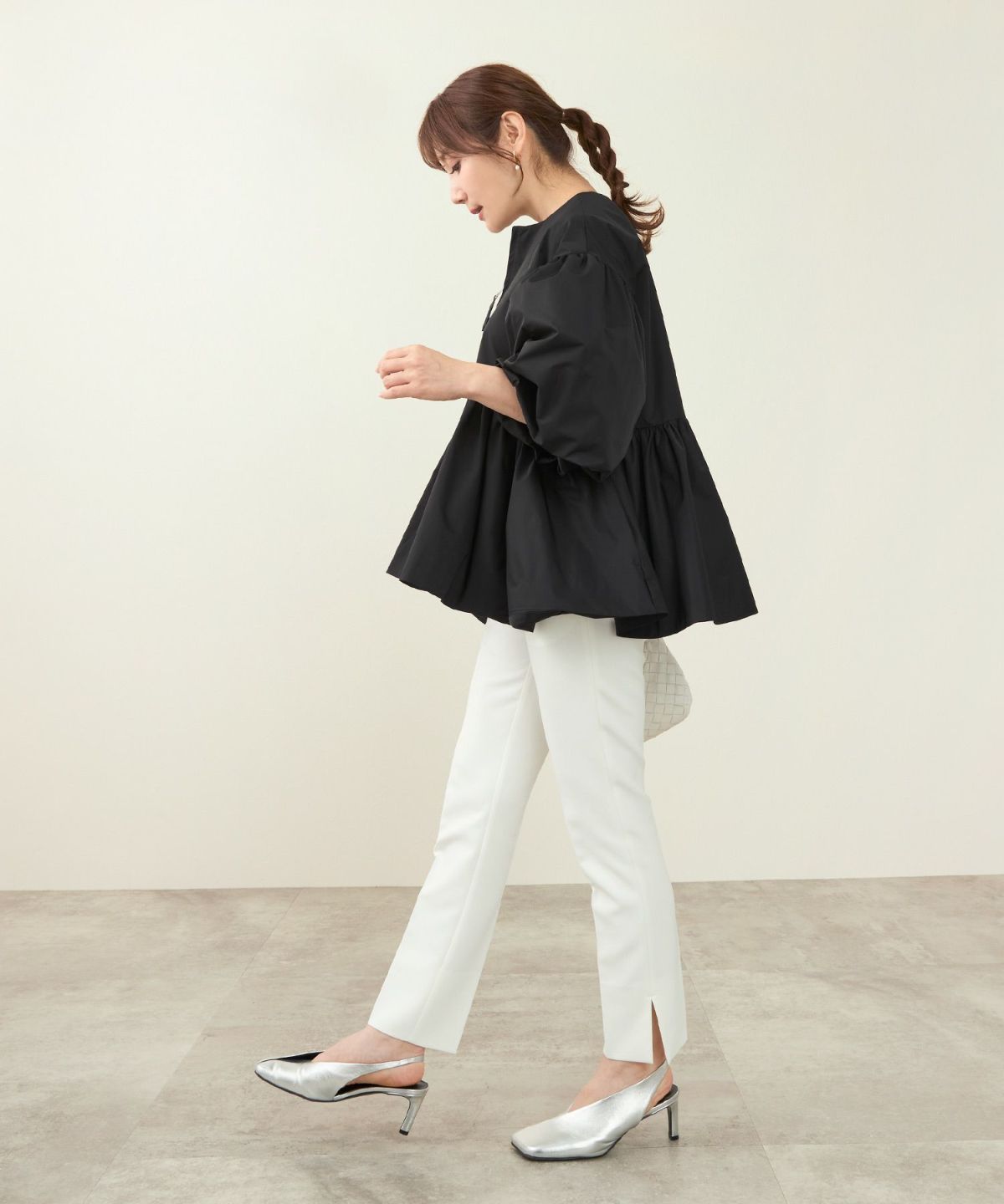 ジャケットアウターショート丈レディース秋冬春黒ゆったり軽い撥水ジッパー付きボタンなし