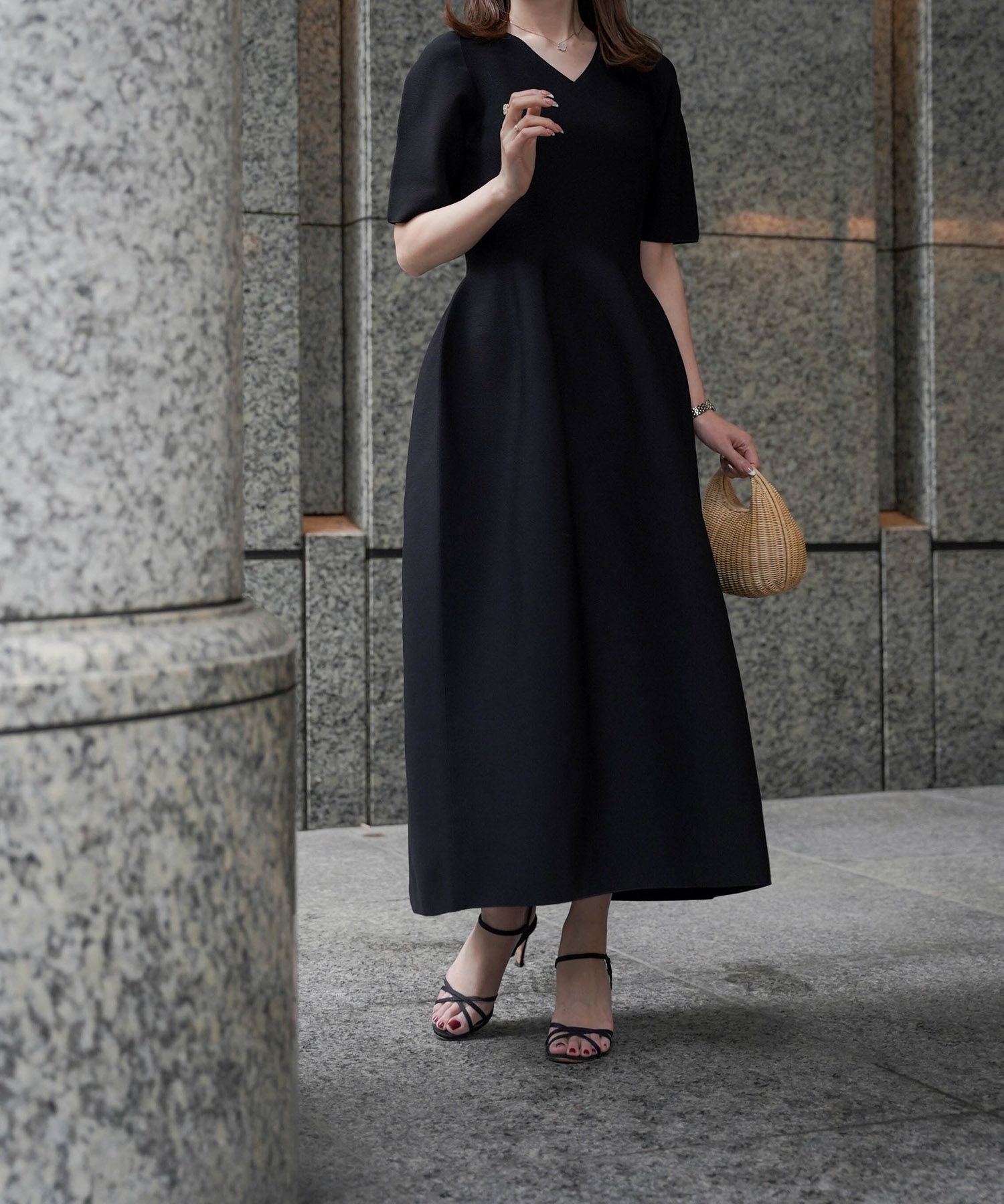 Vネック ホールガーメント ニット ワンピース HUIT 全4色｜hit321-0112  