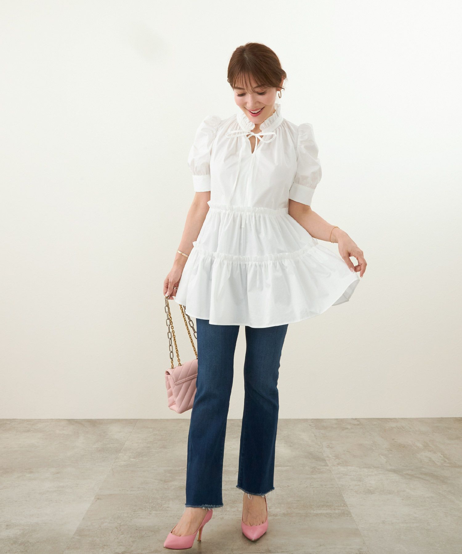 手洗い可/ブラウスおしゃれリボンオフィス白黒レディースフリルかわいい可愛いきれいめおすすめ半袖シャツジョイントスペース